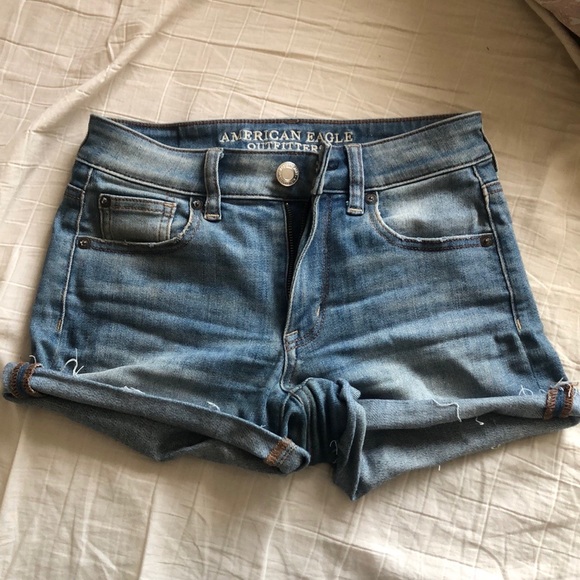 Women’s shorts - Picture 2 of 3